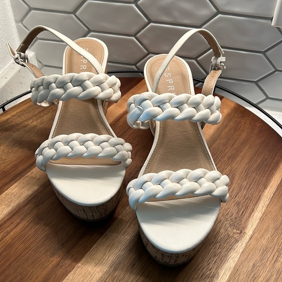 NEW Esprit Off-White Cork Wedges ( size 8.5 ) - Picture 2 of 14